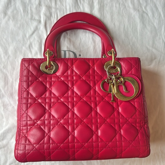 Christian Dior - Lady Dior Medium Bag in Lambskin Leather - Picture 3 of 8